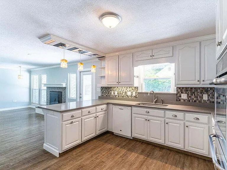 8 Stafford Cir — Photo 8