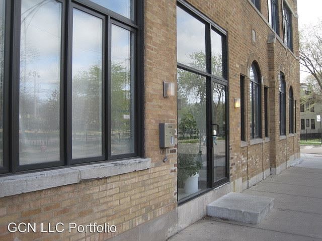 1st image of 7377 N Rogers Ave #1