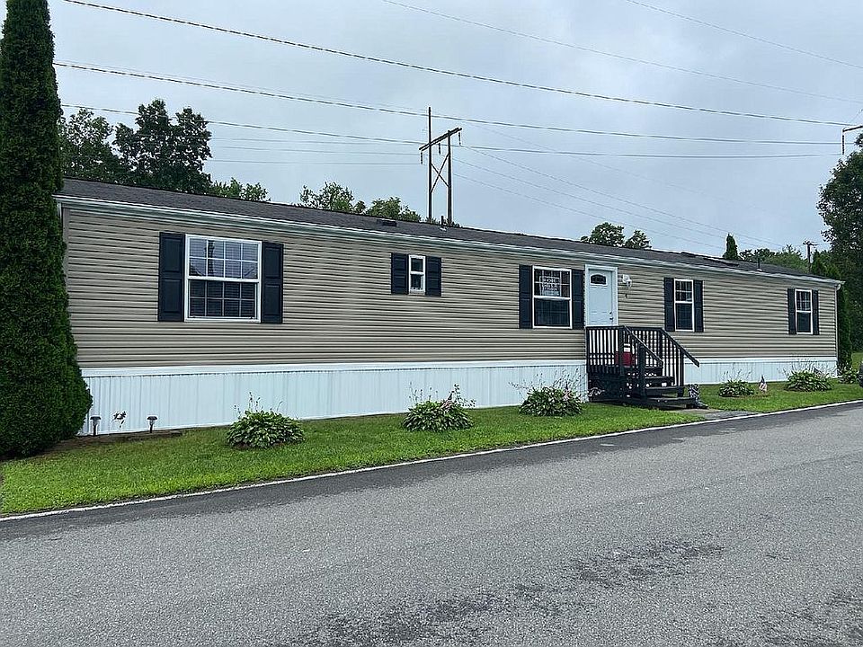 1st image of 4 Kendall Dr