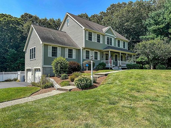 3rd image of 49 Briar Dr