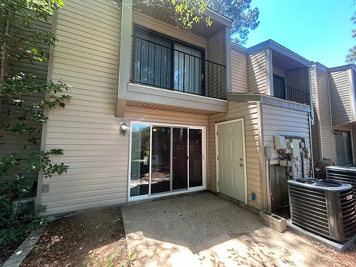 240 Jamil Rd #10 — Photo 23