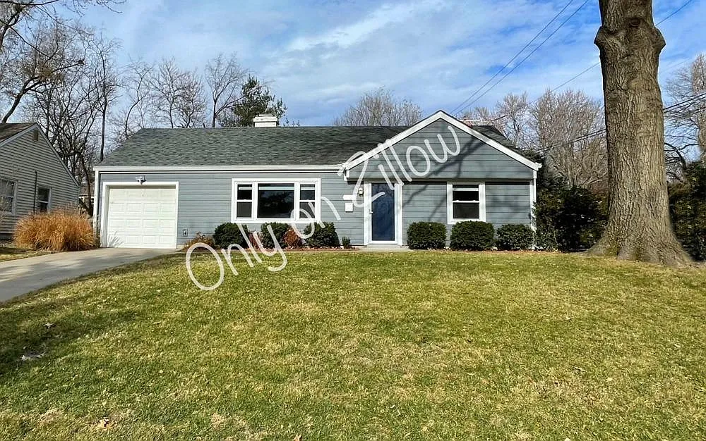 2 bed, 864 sqft, $2,100 — Photo 1