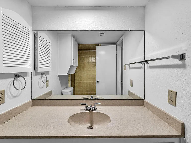 4010 Cima Serena Dr #B — Photo 12
