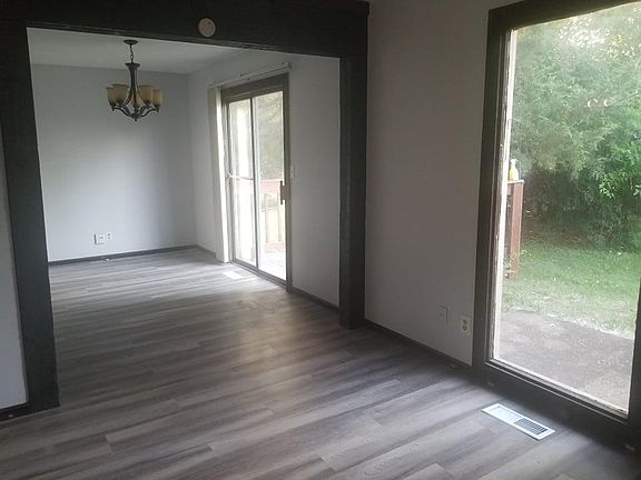 5th image of 9340 W 49th St