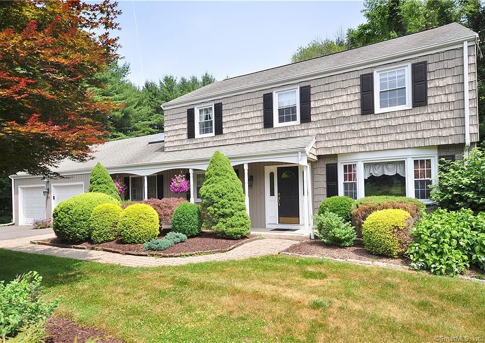 1st image of 26 Deepwood Dr