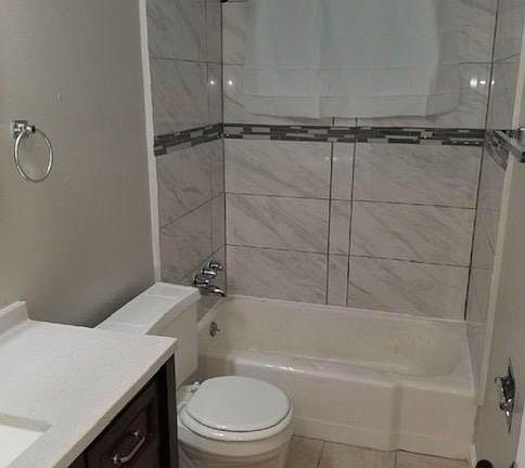 4th image of 1302 N 49th Ave APT 4