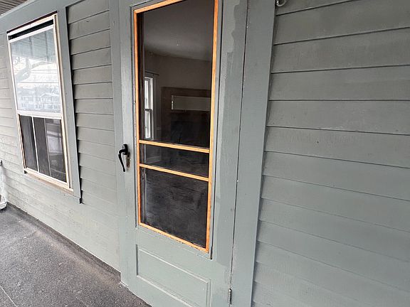 3rd image of 1580 Mars Ave Unit 2