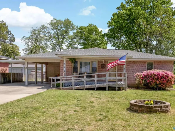404 Cedar St NW, Hartselle, AL 35640