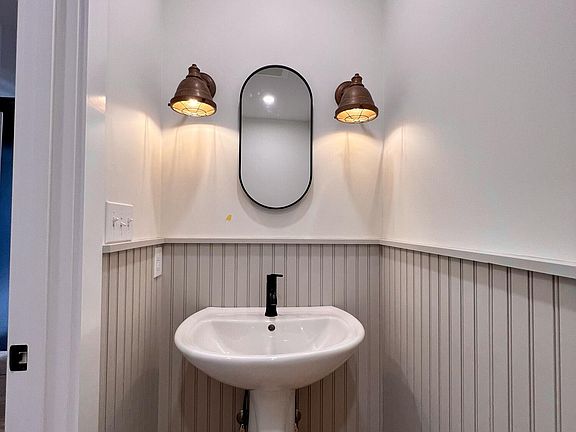 5th image of 12 Cobblestone St #57