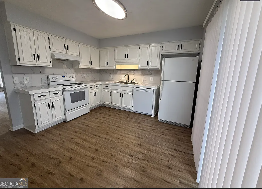 2 bed, 1000 sqft, $1,000 — Photo 3