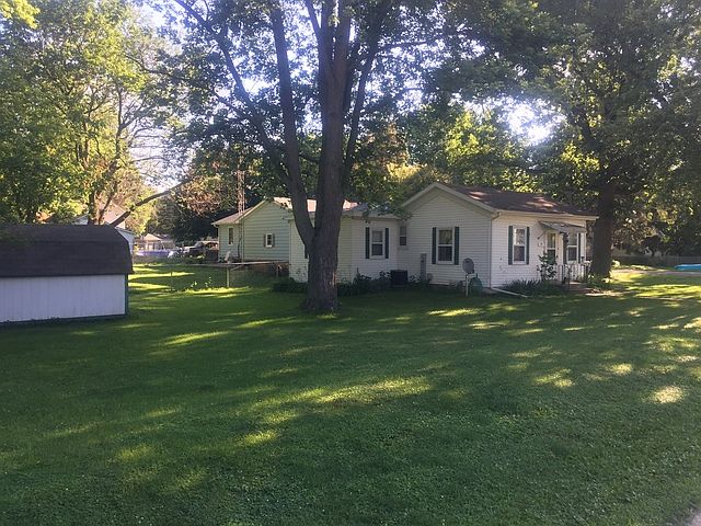 2nd image of 519 E 2nd St