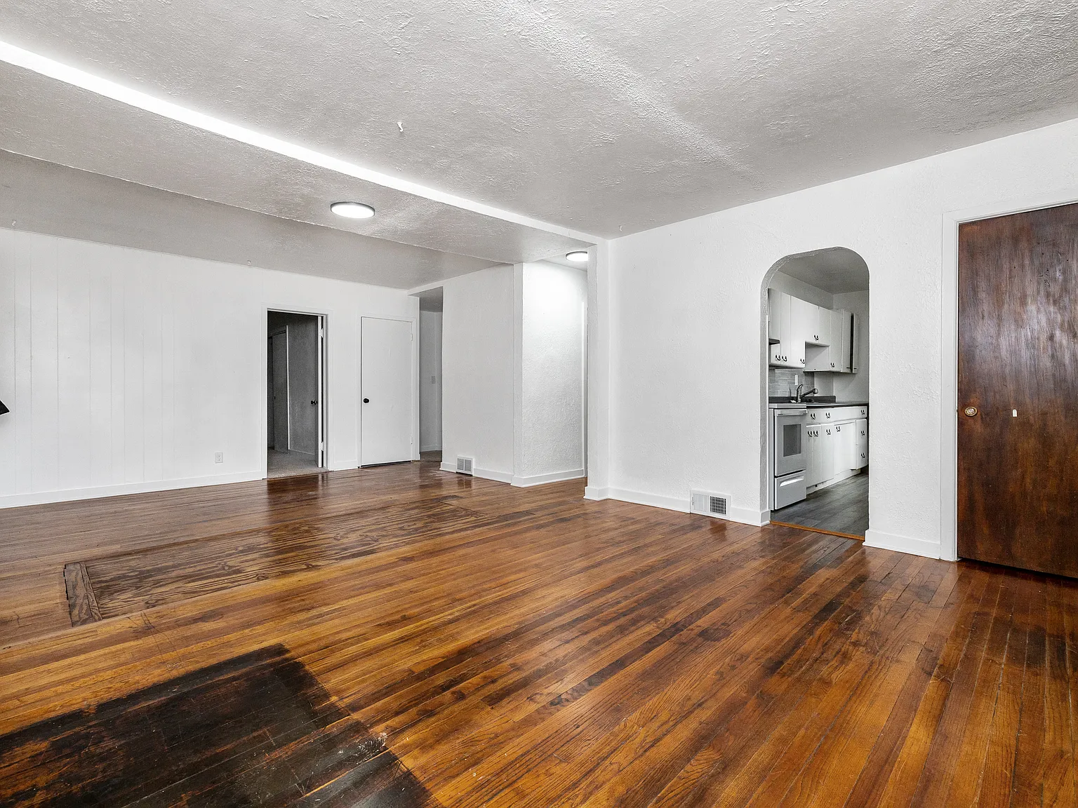 712 Monona Ave — Photo 2