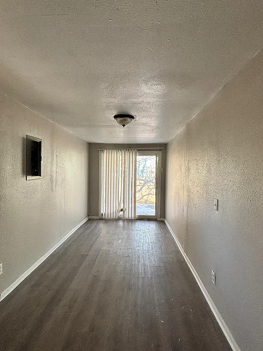 3 bed, 1.5 bath, $1,450 — Photo 4