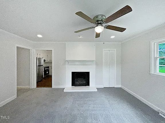 3rd image of 754 Whippoorwill Cir