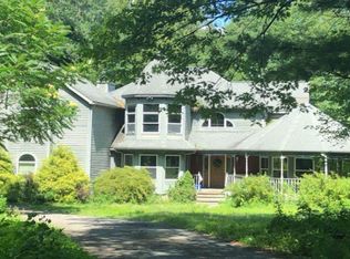 14 Rizzo Ln, Albany, NY 12203