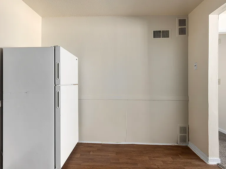 Ashton Court Apartments — Photo 4