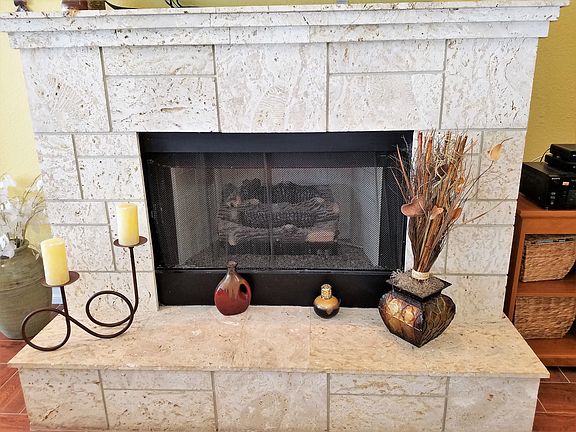 5th image of 1047 N San Mateo Dr