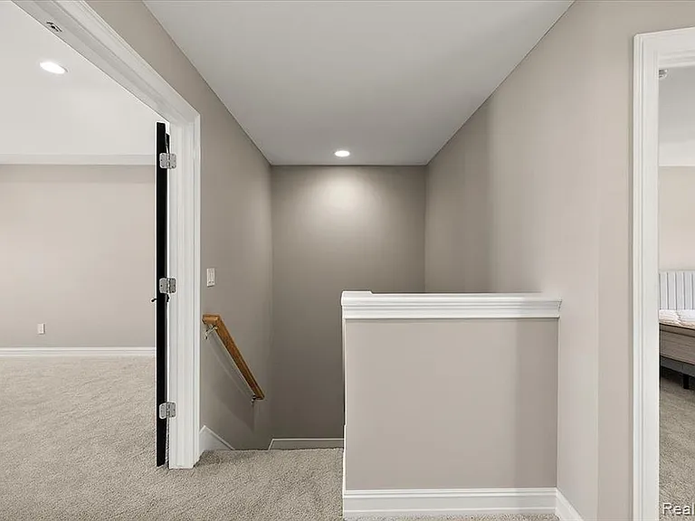 1109 Bennaville Ave — Photo 21