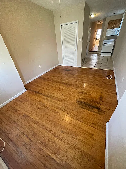 2148 Apt 2: Living Room