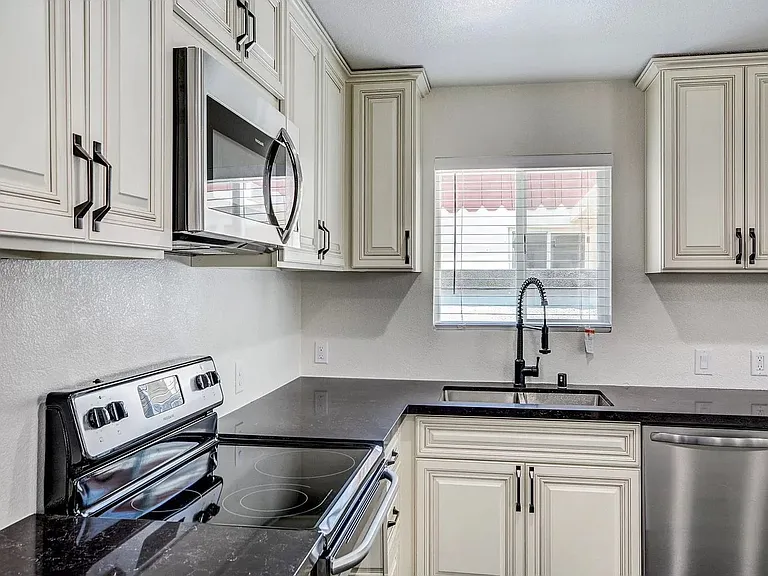 360 Vandalia St — Photo 16