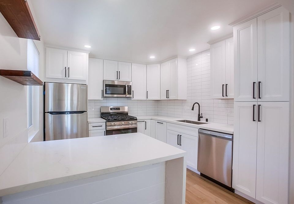 1st image of 3523 Luna Ave