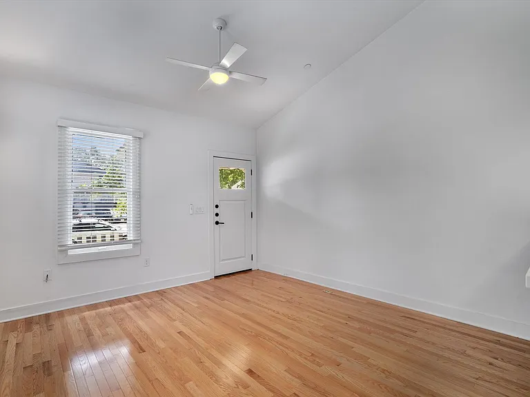 4004 Avenue C #A — Photo 11