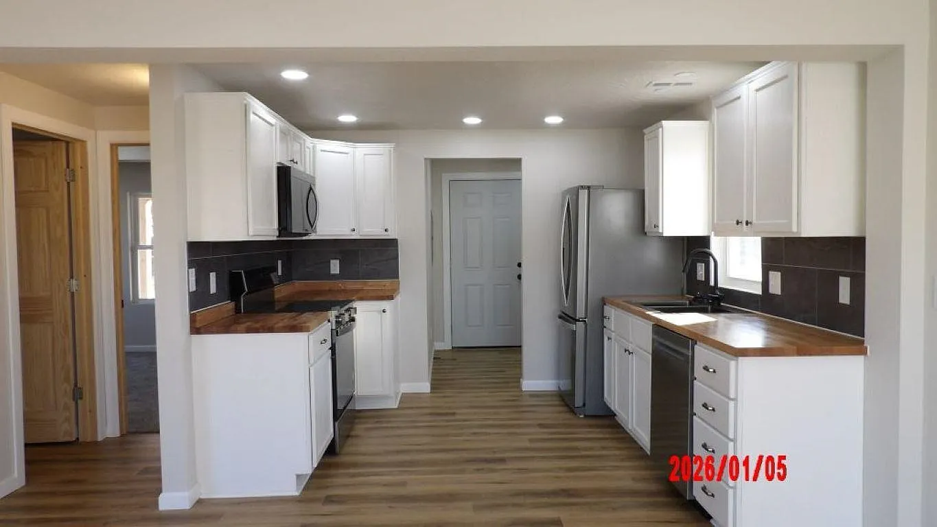 3 bed, 1224 sqft, $1,475 — Photo 3