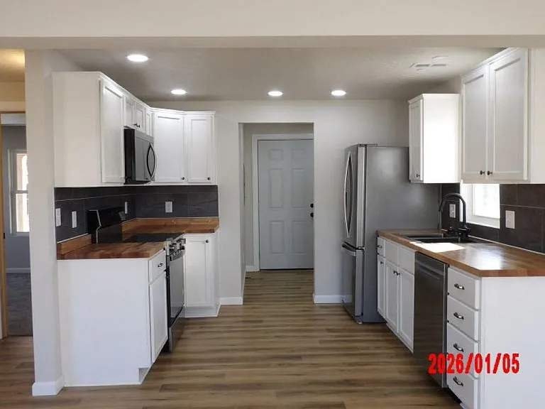 817 S Cottonwood St — Photo 3