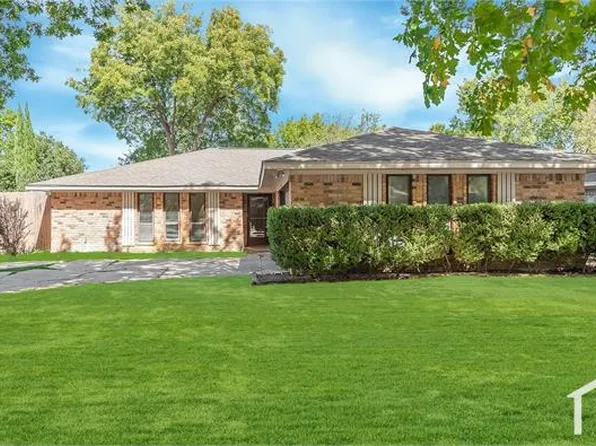 1661 Juniper Ln, Lewisville, TX 75077