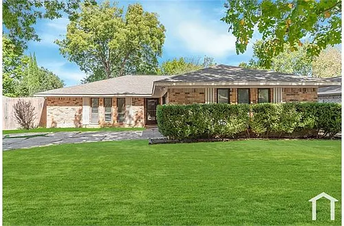 1661 Juniper Ln Photo 1