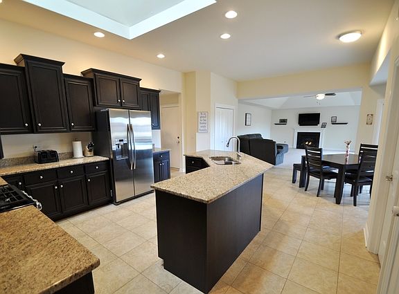 4th image of 19735 Longmeadow Dr