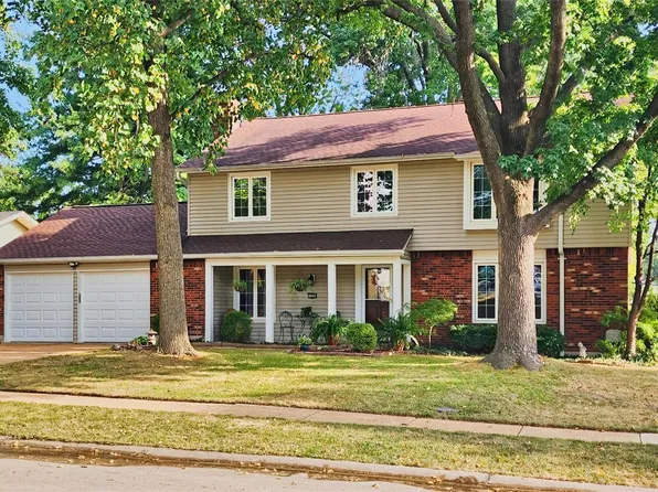 11582 Tivoli Ln, Saint Louis, MO 63146