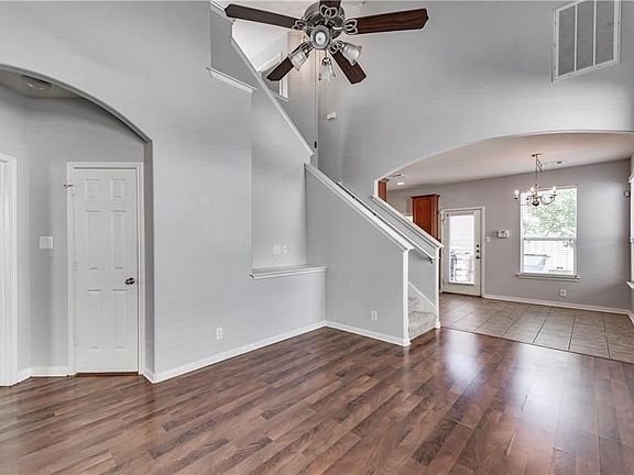 3rd image of 617 N Cascades Ave APT 1
