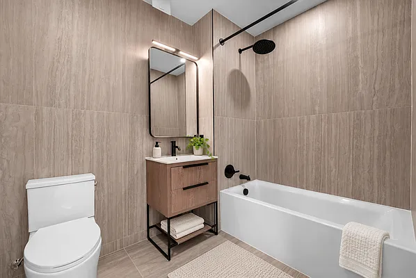 Bathroom, photo 1