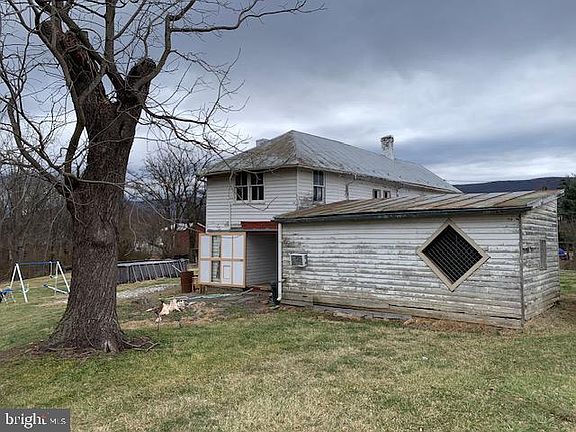 3rd image of 5761 Gospel St