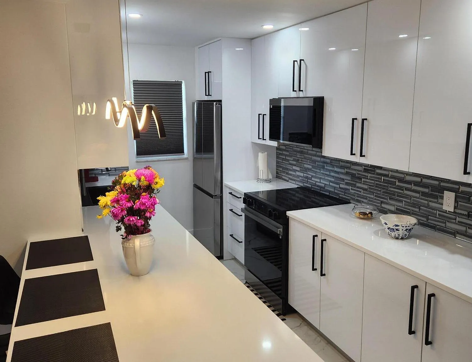 2 bed, 1.0 bath, 729 sqft, $1,750 — Photo 4