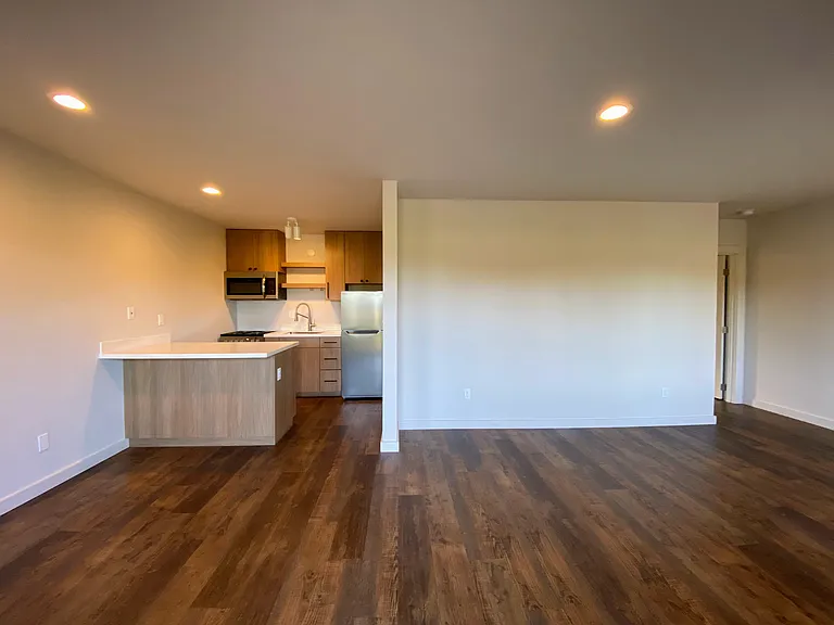 575 Greenwood Ave #5 — Photo 6