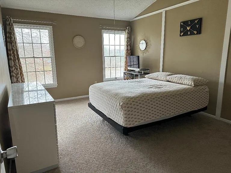 18 E Countryside Dr — Photo 17