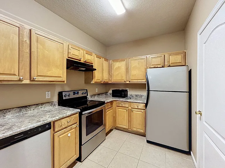 10471 Villa View Cir — Photo 5
