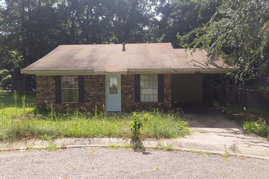1st image of 10675 Parkwood Dr