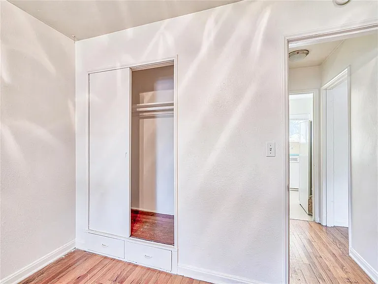 Powell Gardens Apartments — Photo 15