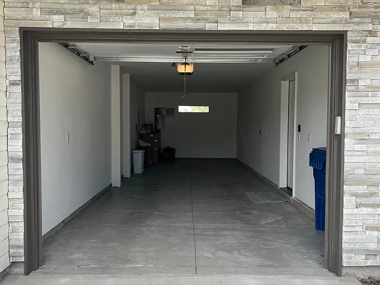 7821 W Crestwood Dr — Photo 3