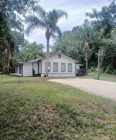 1537 Poe Rd — Photo 10
