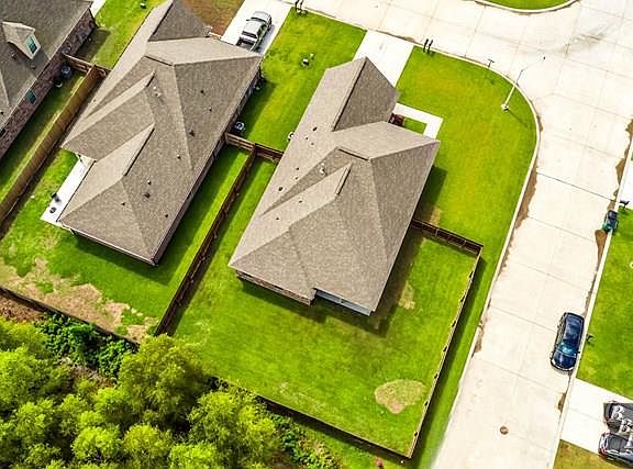 3rd image of 166 Ainsley Dr