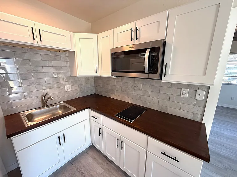 3181 Hatton St — Photo 3