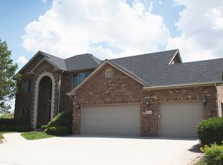 222 Orchard Ln, Beecher, IL 60401