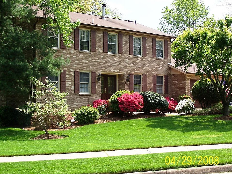 Home Front View Model Home w/Many, Many Extras.