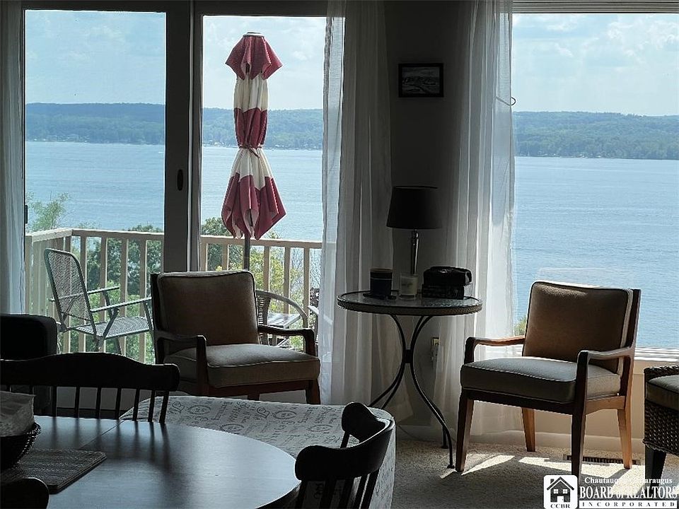 1st image of 60 Oneida Dr