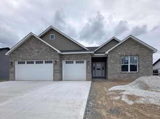 208 Stonebridge Bluff Dr, Maryville, IL 62062