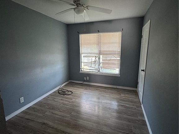 2nd image of 119 W Fairview Dr